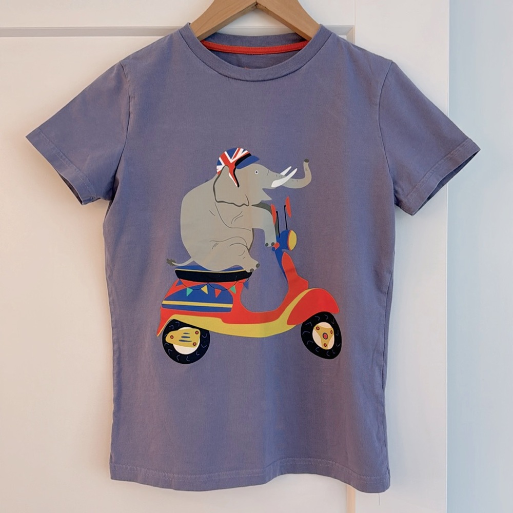 Mini Boden jersey graphic knit t-shirt with British elephant. Size 10